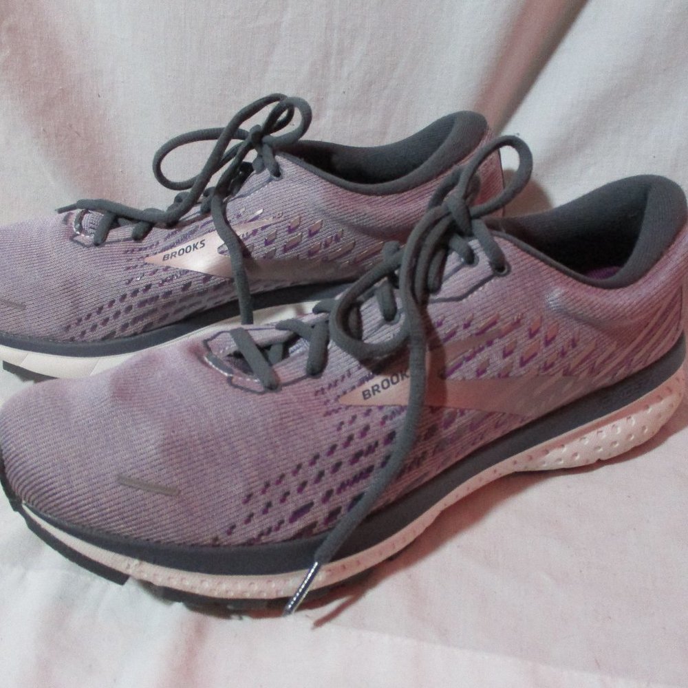 Women’s BROOKS GHOST 13 Running Sneakers Athletic Shoes Trainers 12 Lavender